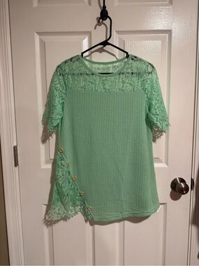 Mint Green Lace Yoke Women's Jersey Top size M looser fit
